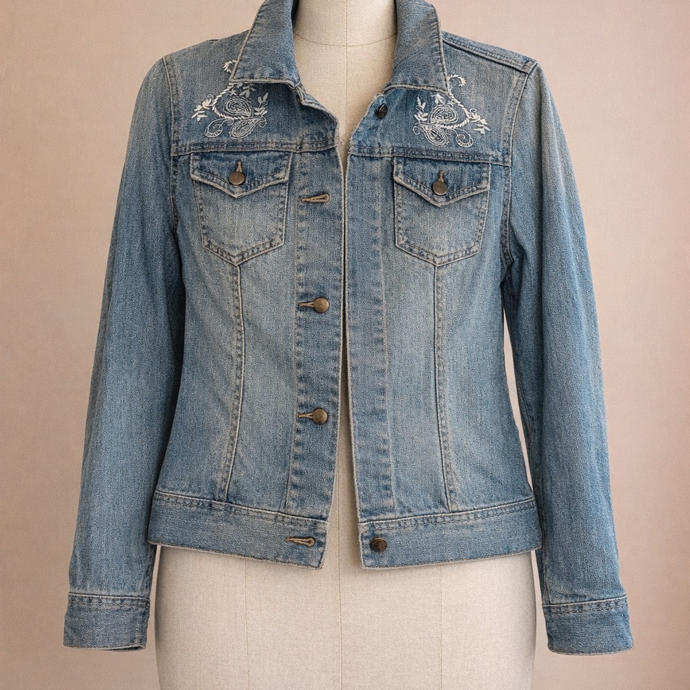 Coldwater Creek Blue woman’s Denim Jacket with Embroidery 12p